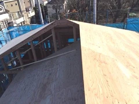 施工中（屋根）